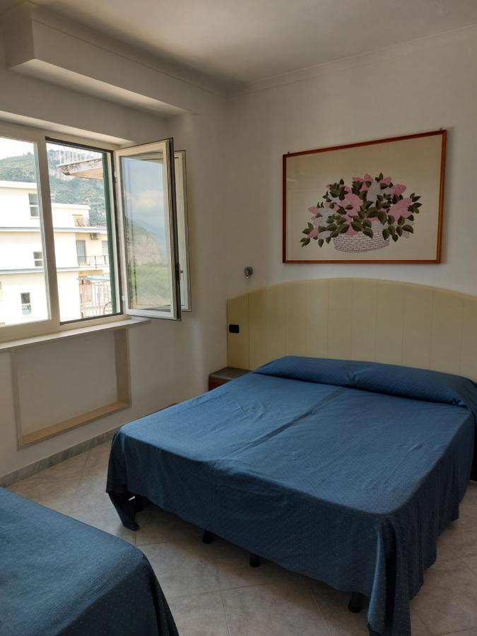 Hotel Klein Wien Piano di Sorrento Esterno foto